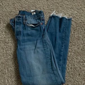 Straight leg Levis jenas